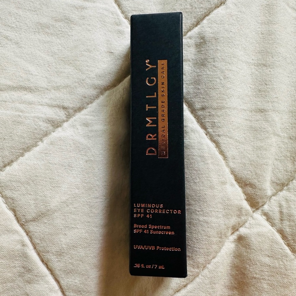 Luminous Eye Corrector - Medium